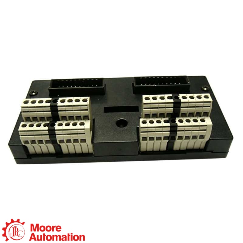 GE Fanuc IC670CHS004 Thermocouple Terminal Block